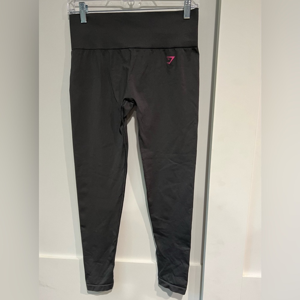 Women’s Gym Shark Leggings Size Small